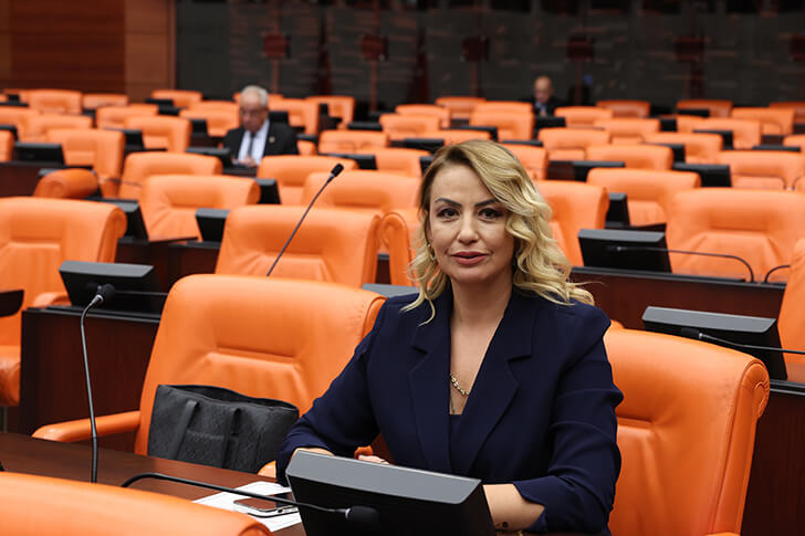 YAPARSA AKP YAPAR! HALKA SEFALET MÜTEAHHİTLERE SERVET DÖNEMİ