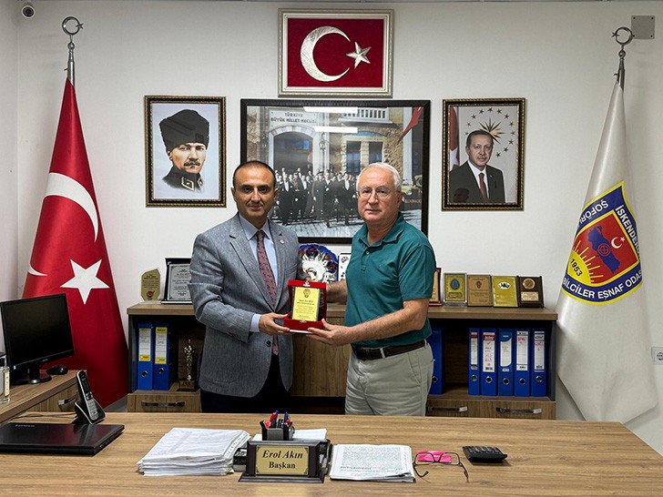 Emniyet Müdürü Nevzat Güneş’ten Hesob Başkanvekili Erol Akın’a Anlamlı Plaket