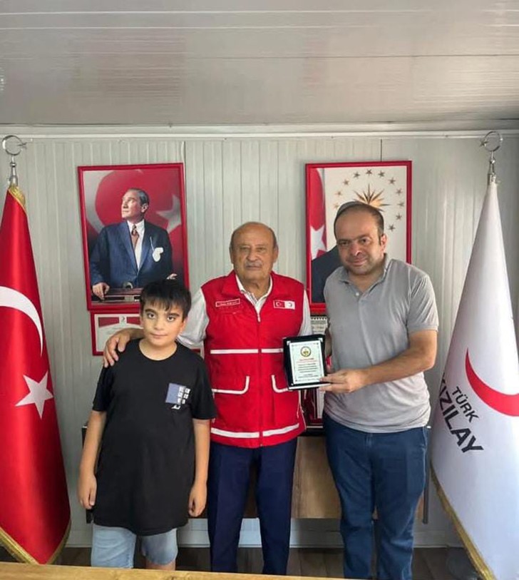 Necip Fazıl’da Veysel Bayar’a ‘Bırakma’ Baskısı Var !
