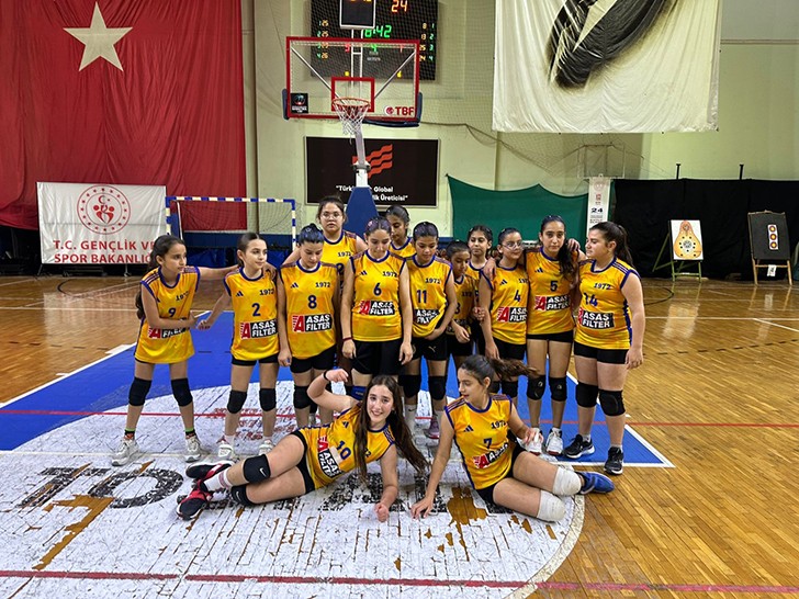 Asaş Spor’un Voleybolcu Kızlarının Mutluluğu Görülmeye Değerdi