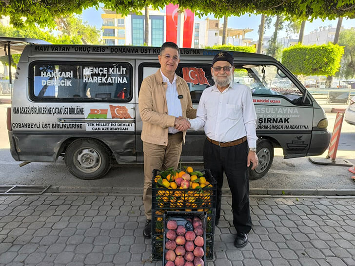Elmacı Dede Bu Kez Mandalinayla Yola Çıktı!