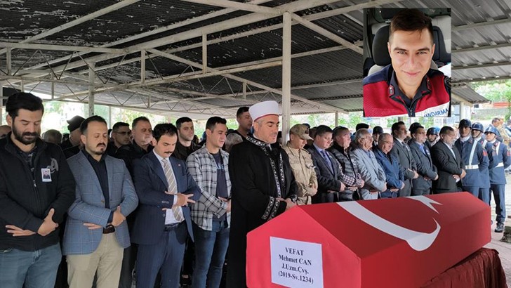 Kansere Karşı Mücadelesini Kaybeden Uzman Çavuş Son Yolculuğuna Uğurlandı