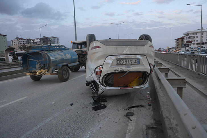 Hatay’da otomobil takla attı: 3 yaralı!