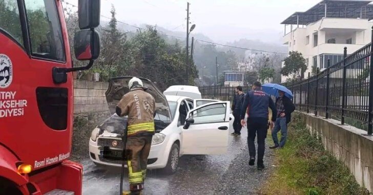 Dörtyol’da Otomobil Yangını