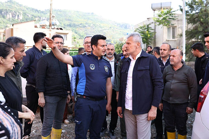 Başkan Öntürk sel bölgelerinde incelemelerde bulundu!
