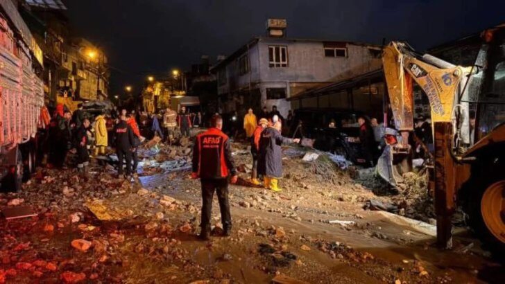 Hatay’da Selden Etkilenen Vatandaşlar İçin 30 Milyon Liralık Destek