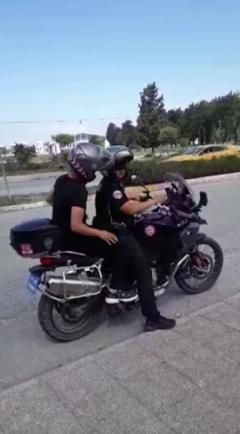 Polis Ekipleri, TYT’ye Geç Kalan Adaylara Yardım Etti