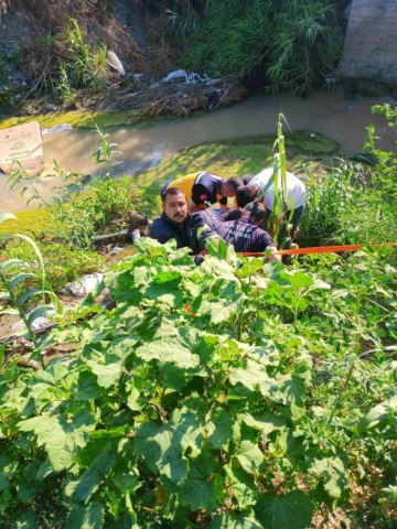 Antakya’da Dereye Uçan Motosikletin Sürücüsü Yaralandı
