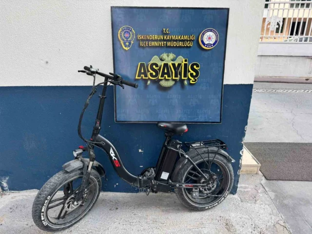 İskenderun’da Elektrikli Bisiklet Hırsızları Yakalandı