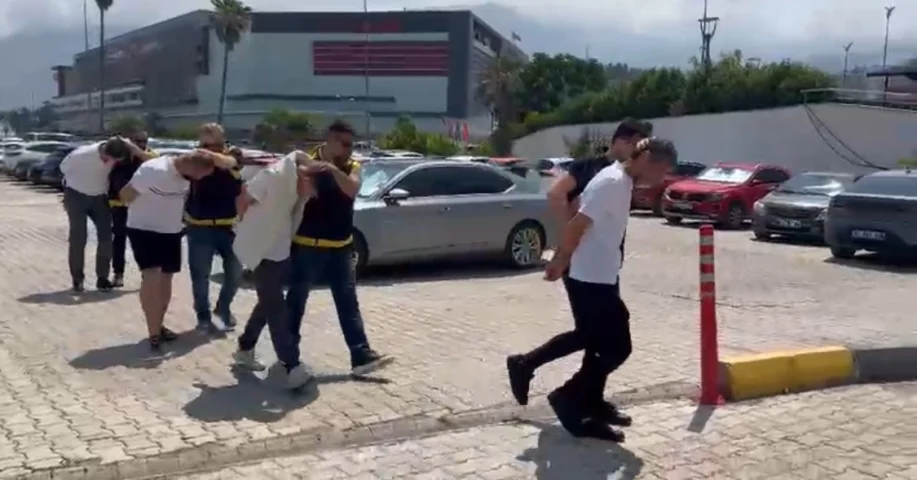 İskenderun’da aranan 4 şahıs yakalandı
