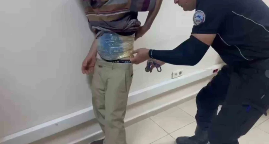 Uyuşturucuyu Bantla Gizleyen Tacir Tutuklandı