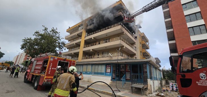 İskenderun’da İşçilerin Kaldığı Dairede Yangın