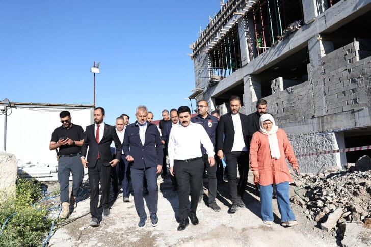 Başkan Öntürk, Yayladağı’ndaki Yatırımları Yerinde İnceledi