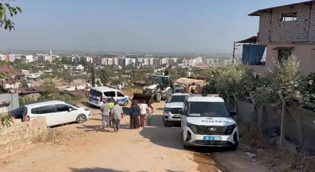 Otomobil İş Makinesine Çarptı: 1 Ölü