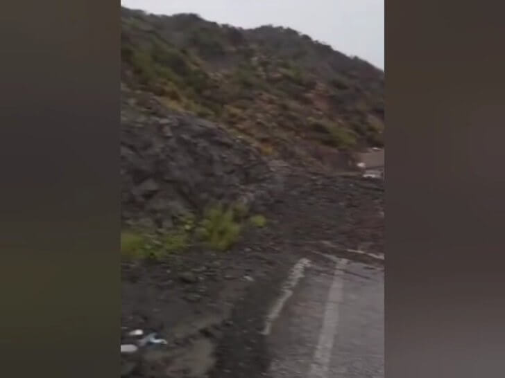 Samandağ-Arsuz Yolunda Heyelan!